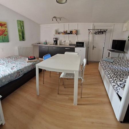 Studio, Chambres, Appartement, Gite Vendegies-sur-Ecaillon Exteriör bild