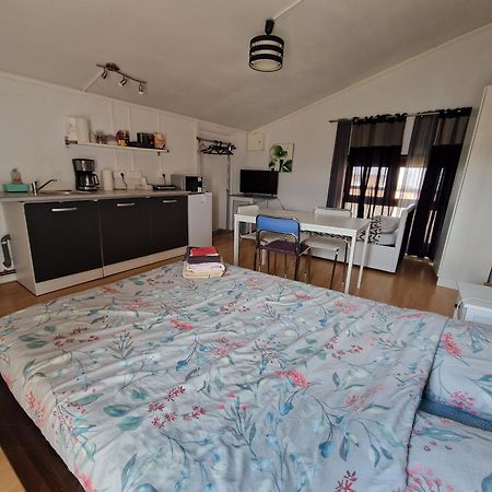 Studio, Chambres, Appartement, Gite Vendegies-sur-Ecaillon Exteriör bild