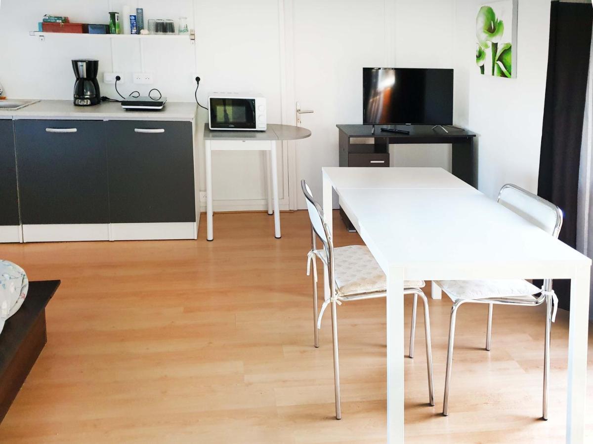 Studio, Chambres, Appartement, Gite Vendegies-sur-Ecaillon Exteriör bild