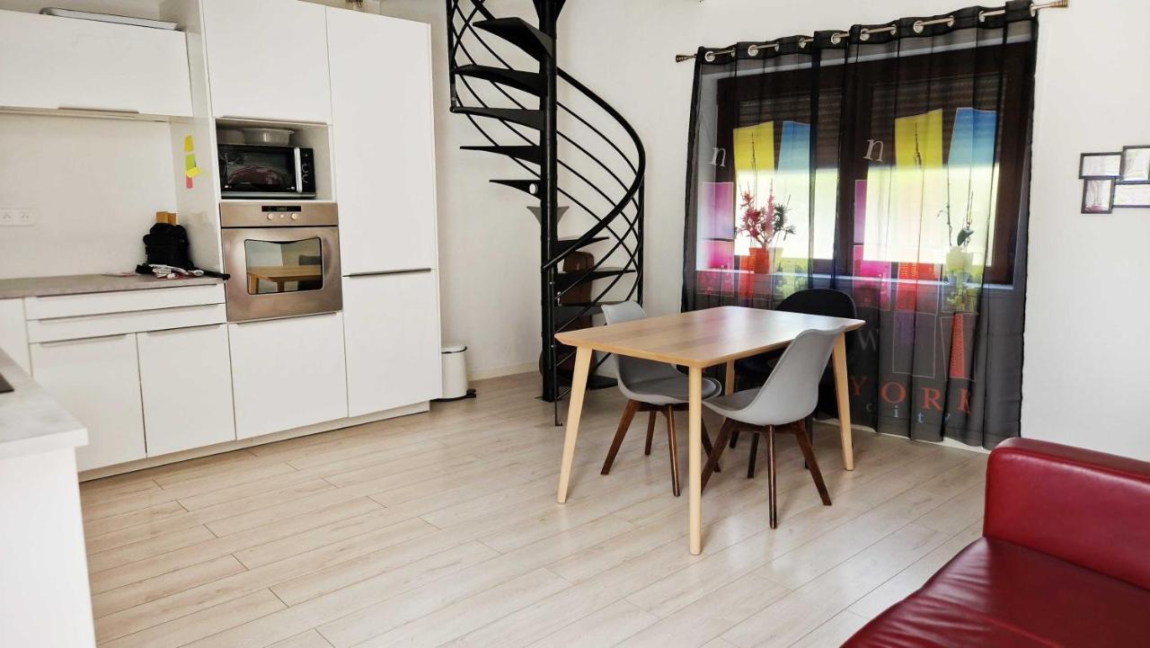 Studio, Chambres, Appartement, Gite Vendegies-sur-Ecaillon Exteriör bild